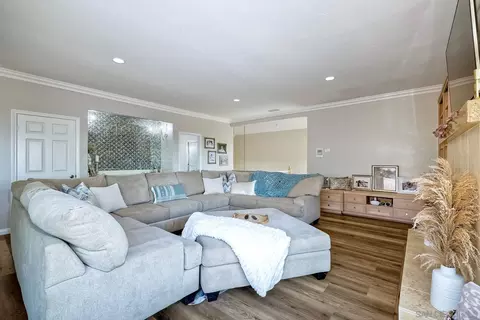 Living - 2736 Via Chinarros, Alpine, CA 91901 photo 5 of 6