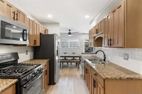 Kitchen - 14287 Mariana Dr, Poway, CA 92064 photo 4 of 4