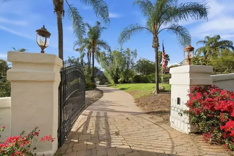 Exterior - 3548 Rosa Way, Fallbrook, CA 92028 photo 1 of 17