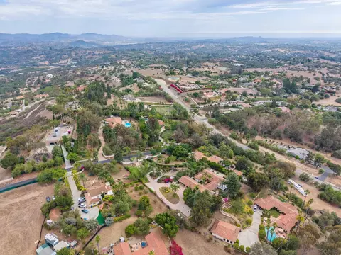 View/Area - 3548 Rosa Way, Fallbrook, CA 92028 photo 2 of 9