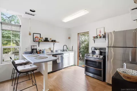 Kitchen - 3548 Rosa Way, Fallbrook, CA 92028 photo 4 of 7