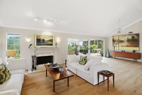Living - 3548 Rosa Way, Fallbrook, CA 92028 photo 5 of 11
