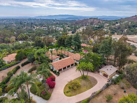 View/Area - 3548 Rosa Way, Fallbrook, CA 92028 photo 8 of 9
