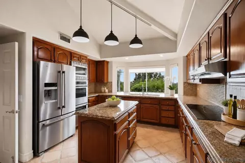 Kitchen - 3548 Rosa Way, Fallbrook, CA 92028 photo 2 of 7