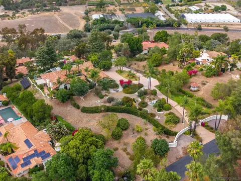 View/Area - 3548 Rosa Way, Fallbrook, CA 92028 photo 5 of 9