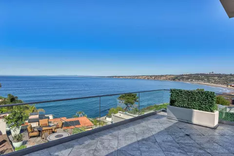 View/Area - 7825 Prospect Pl, La Jolla, CA 92037 photo 5 of 13