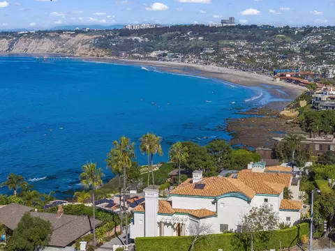 View/Area - 7825 Prospect Pl, La Jolla, CA 92037 photo 3 of 13