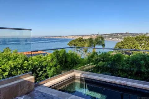 View/Area - 7825 Prospect Pl, La Jolla, CA 92037 photo 6 of 13