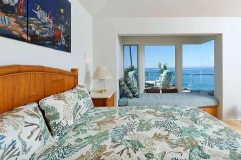 Bedroom - 7825 Prospect Pl, La Jolla, CA 92037 photo 1 of 2