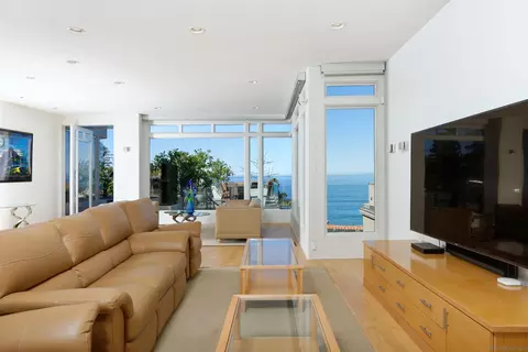 Living - 7825 Prospect Pl, La Jolla, CA 92037 photo 2 of 3
