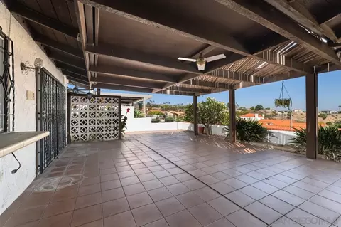 Exterior - 1685 Calle De Cinco, La Jolla, CA 92037 photo 2 of 4
