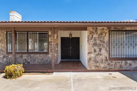 Exterior - 1685 Calle De Cinco, La Jolla, CA 92037 photo 1 of 4