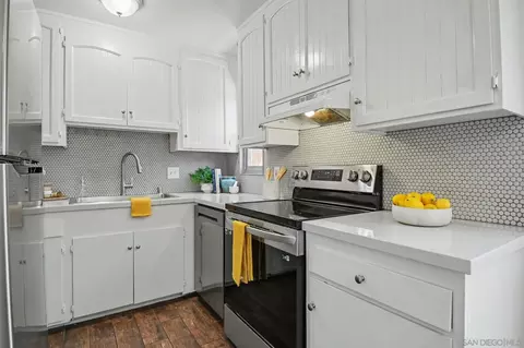 Kitchen - 4475 Dale Ave #112, La Mesa, CA 91941 photo 2 of 3