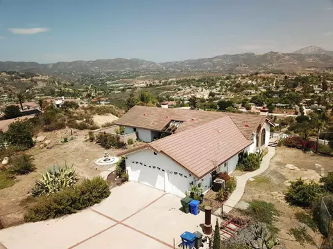 13676 Bear Mountain Way, Jamul, CA 91935 photo 2