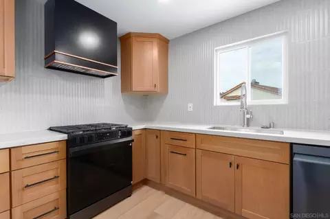 361 E Indian Rock Rd, Vista, CA 92084 photo 10