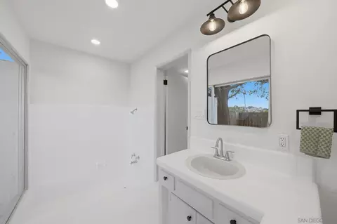 810 Omar Dr, Escondido, CA 92025 photo 37