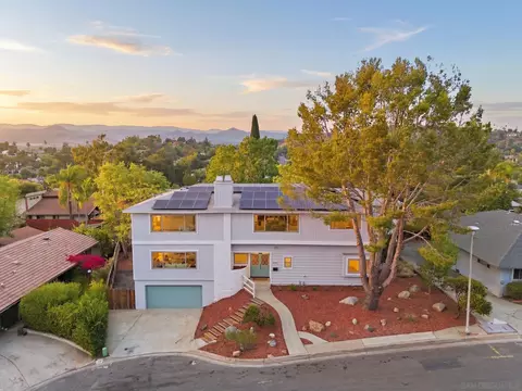 810 Omar Dr, Escondido, CA 92025 photo 1