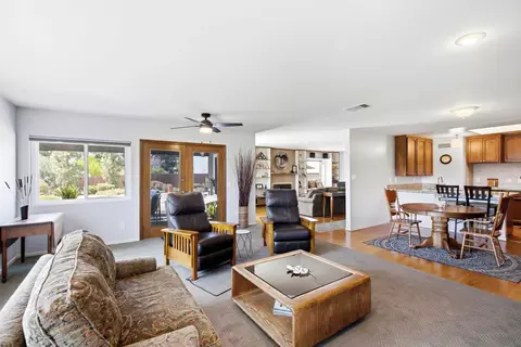Living - 4543 Peak Ct, La Mesa, CA 91941 photo 2 of 3