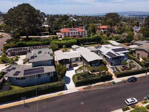 3992 La Cresta Dr, San Diego, CA 92107