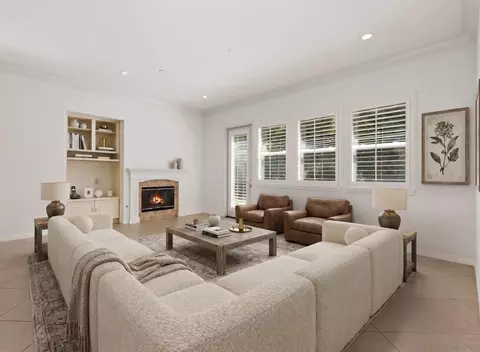 Living - 672 Inverlochy Dr, Fallbrook, CA 92028 photo 1 of 10