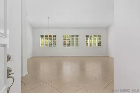 Living - 672 Inverlochy Dr, Fallbrook, CA 92028 photo 1 of 9