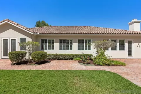 Exterior - 672 Inverlochy Dr, Fallbrook, CA 92028 photo 8 of 8
