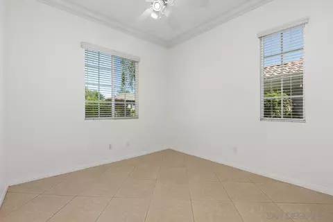 Bedroom - 672 Inverlochy Dr, Fallbrook, CA 92028 photo 4 of 4