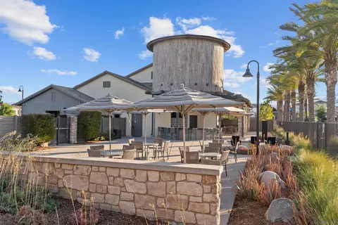 Exterior - 39392 Corvina Ln, Temecula, CA 92591 photo 4 of 7
