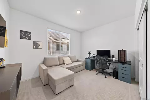 Bedroom - 39392 Corvina Ln, Temecula, CA 92591 photo 4 of 4