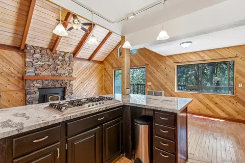 Kitchen - 34613 Arrapahoe Pl, Julian, CA 92036 photo 2 of 5