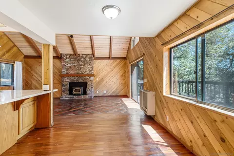 Living - 34613 Arrapahoe Pl, Julian, CA 92036 photo 6 of 11