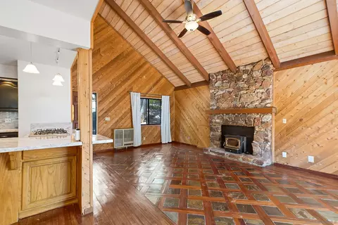 Living - 34613 Arrapahoe Pl, Julian, CA 92036 photo 3 of 11