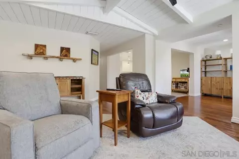 Living - 14319 Old Community Rd, Poway, CA 92064 photo 3 of 3