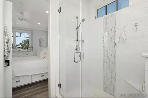 Bath - 421 8th St, Coronado, CA 92118 photo 4 of 6