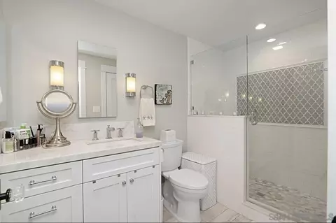 Bath - 421 8th St, Coronado, CA 92118 photo 1 of 6