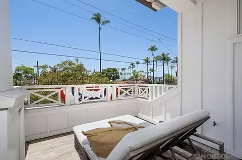 Exterior - 421 8th St, Coronado, CA 92118 photo 4 of 5