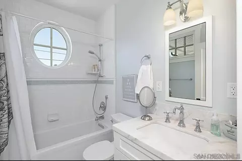 Bath - 421 8th St, Coronado, CA 92118 photo 3 of 6