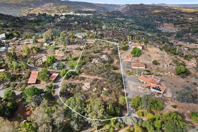 000 Red Mountain Dr #92, Valley Center, CA 92082