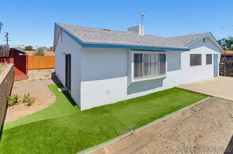 Exterior - 8411 Kappa St, La Mesa, CA 91942 photo 7 of 10