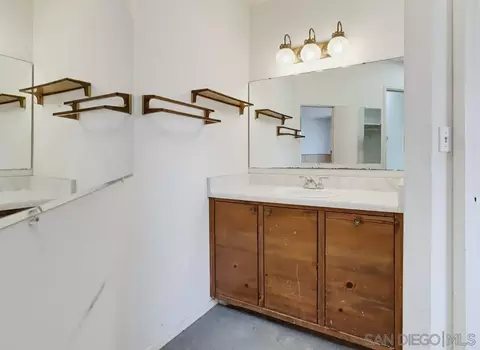 Bath - 8411 Kappa St, La Mesa, CA 91942 photo 4 of 4