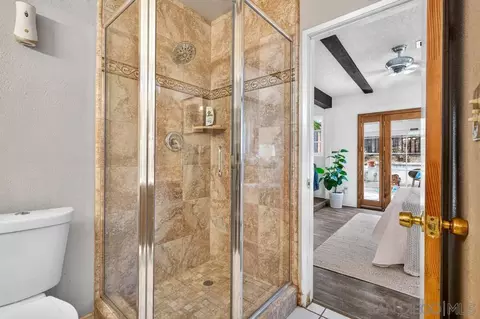 Bath - 13278 Wanesta Dr, Poway, CA 92064 photo 4 of 4