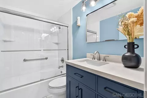Bath - 13278 Wanesta Dr, Poway, CA 92064 photo 2 of 4