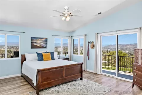1033 Via Contenta, Escondido, CA 92029 photo 12