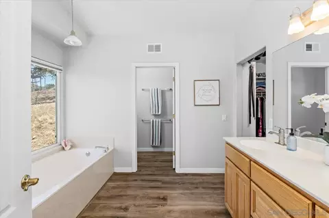 1033 Via Contenta, Escondido, CA 92029 photo 17