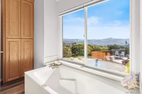 1033 Via Contenta, Escondido, CA 92029 photo 18