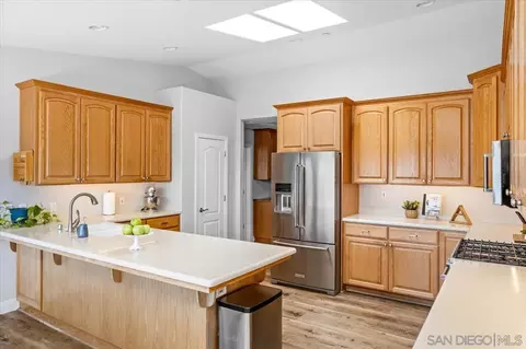 1033 Via Contenta, Escondido, CA 92029 photo 6