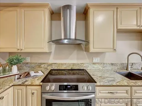 Kitchen - 3167 Via De Caballo, Encinitas, CA 92024 photo 5 of 6