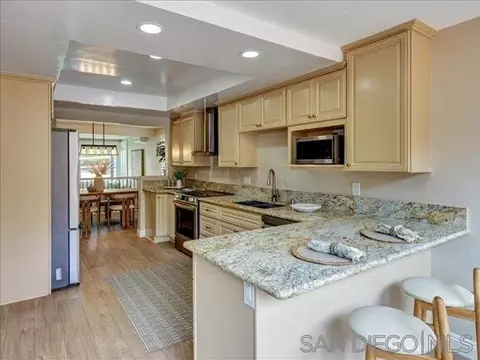 Kitchen - 3167 Via De Caballo, Encinitas, CA 92024 photo 3 of 6