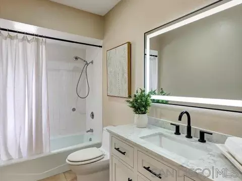 Bath - 3167 Via De Caballo, Encinitas, CA 92024 photo 6 of 6
