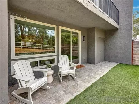 Exterior - 3167 Via De Caballo, Encinitas, CA 92024 photo 3 of 7